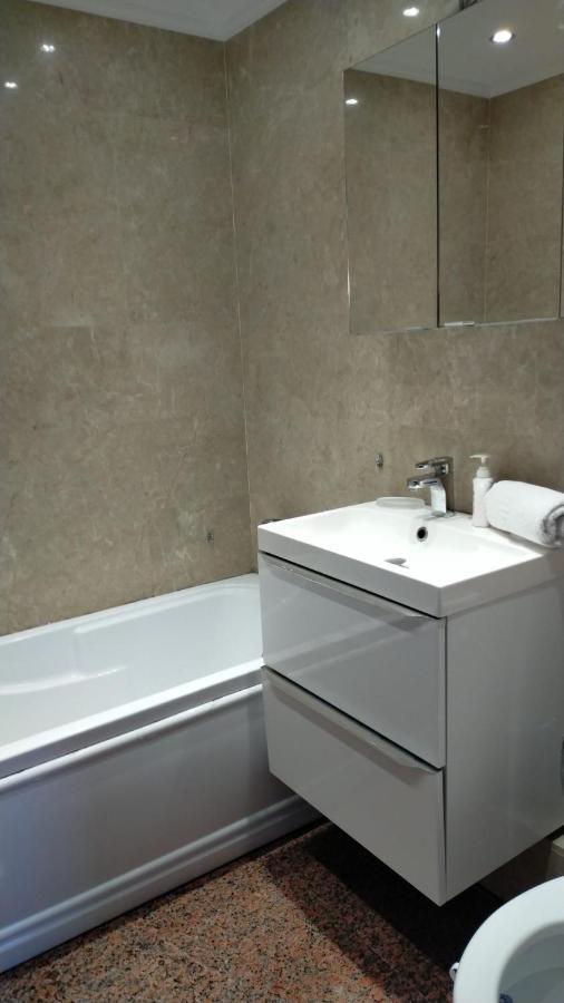 Ritmului Mega Mall Studio Bucureşti Ngoại thất bức ảnh