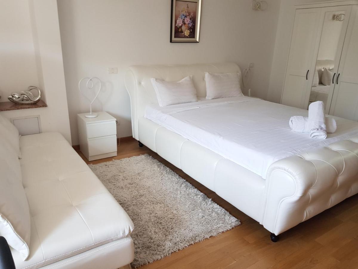 Ritmului Mega Mall Studio Bucureşti Ngoại thất bức ảnh
